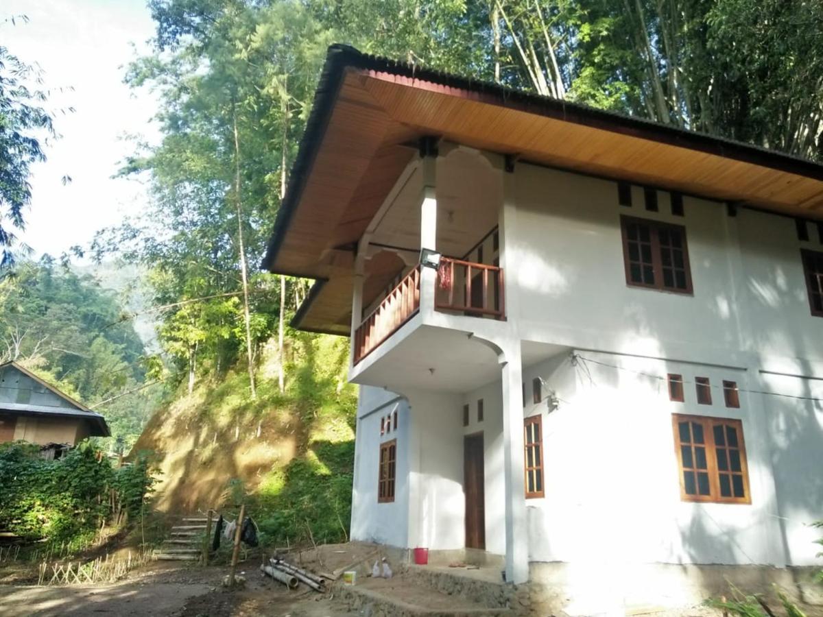 Sugi House Toraja - Penginapan Villa Harian Keluarga -Muat 20 Orang Rantepao Exterior foto